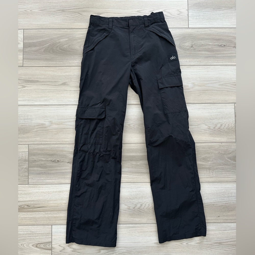 Alo Yoga The Edge Cargo Pants - Picture 5 of 10